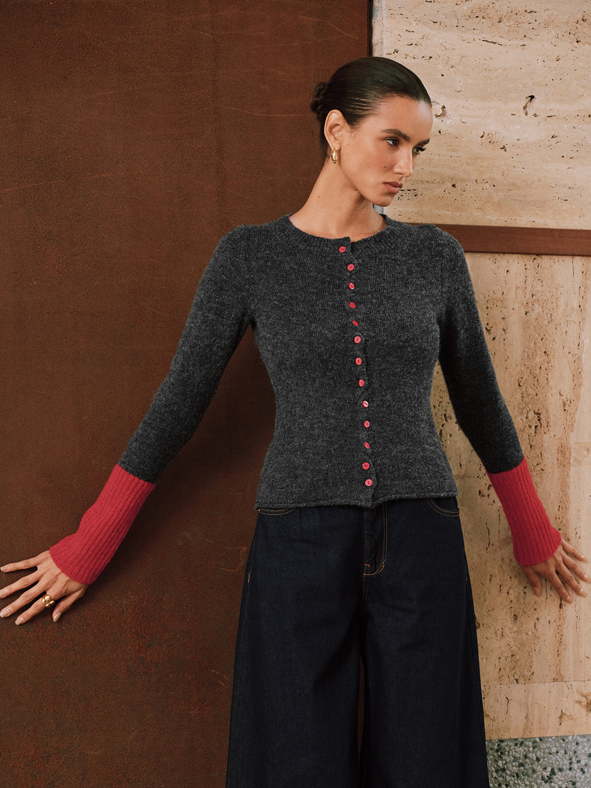 Sidonie cardigan small button placket detail