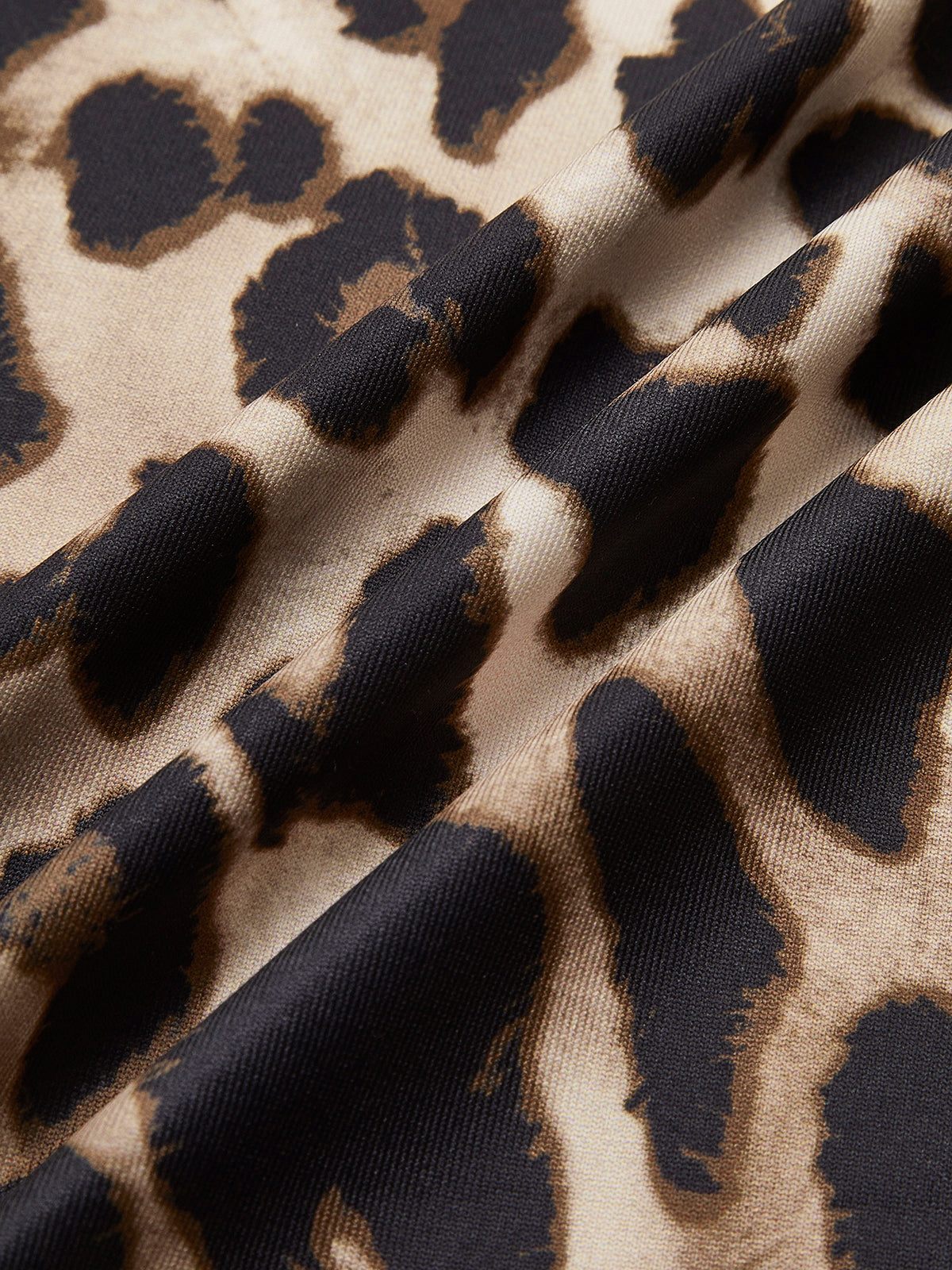Jacqueline multicolor leopard print mini dress, close-up of the printed stretch jersey