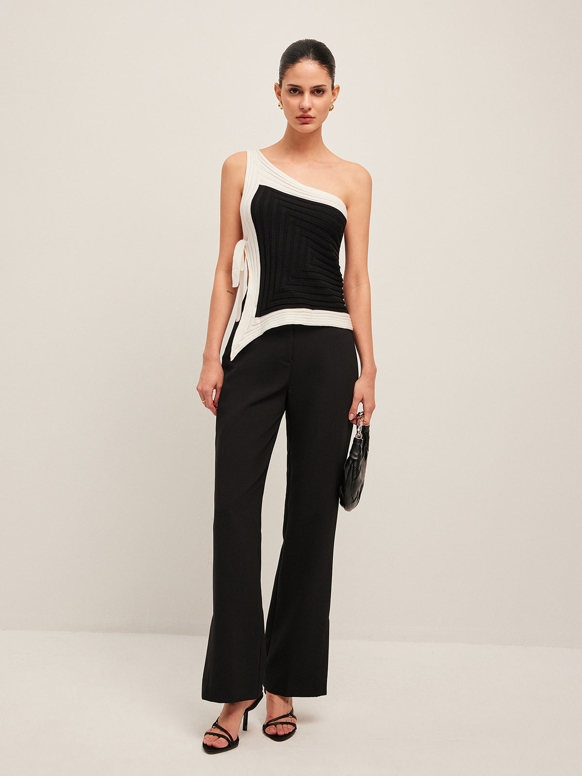 Close-up of the side-tie waist detail