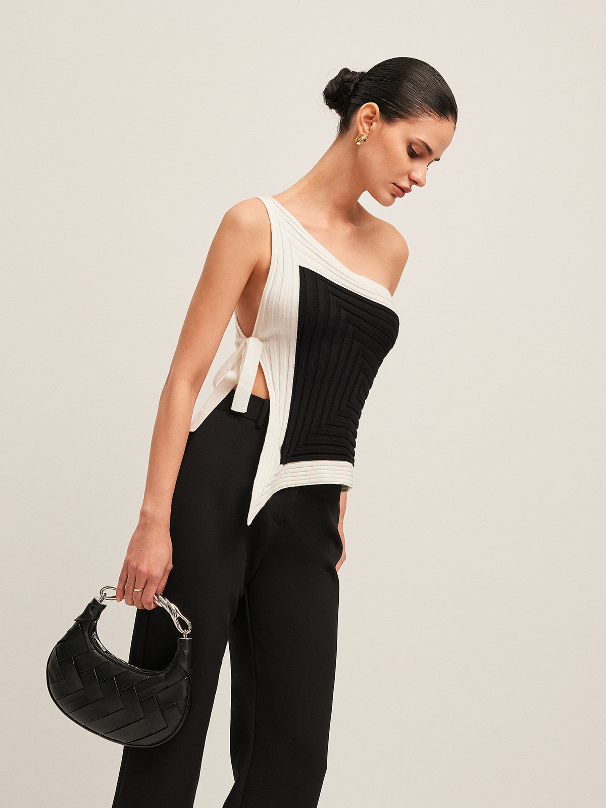 Multicolor ribbed top, full-length view