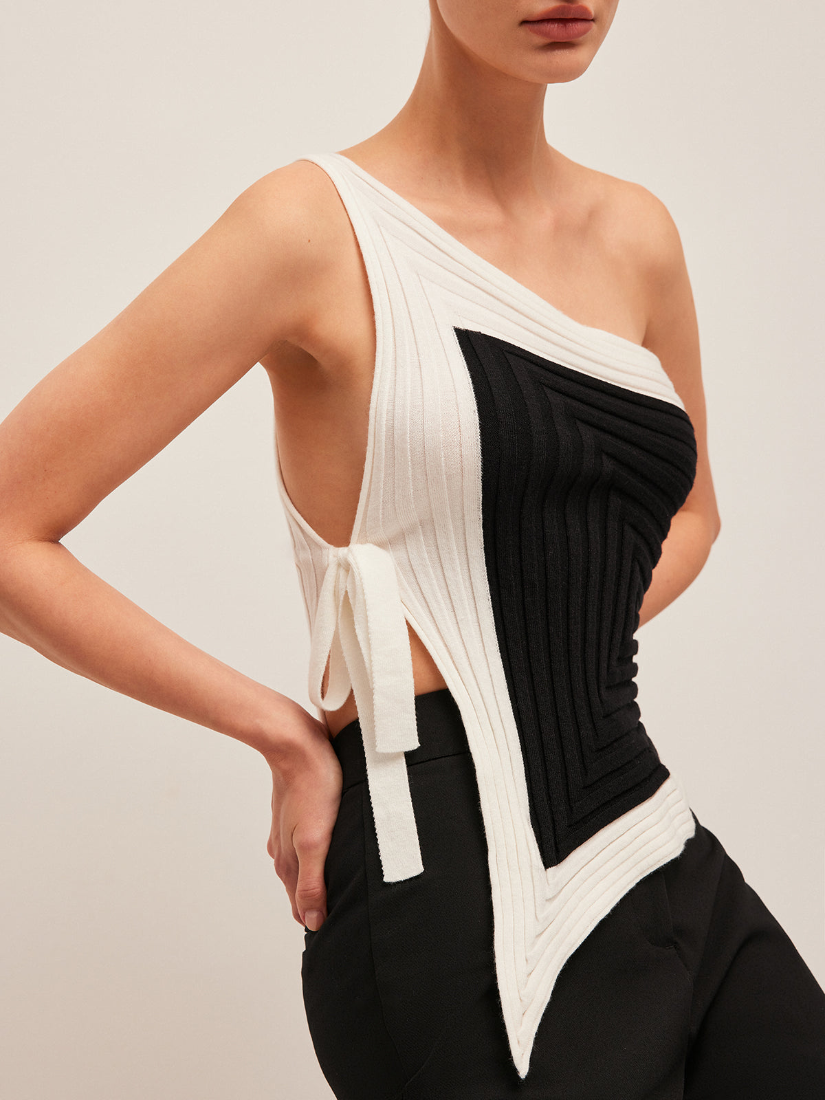 Multicolor ribbed sleeveless top, side view